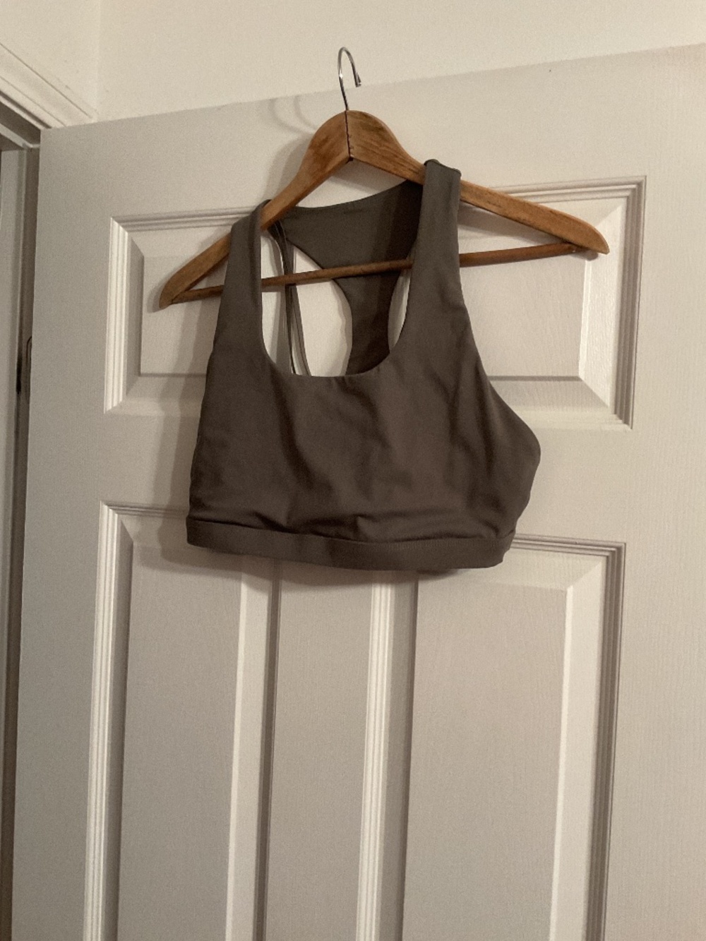 Fabletics Sports bra size large has small stain in inside of bra see pic